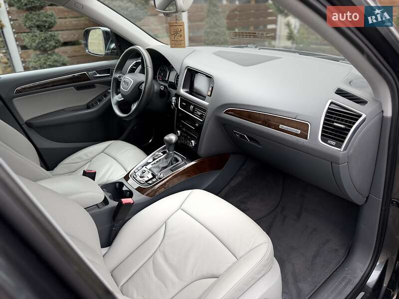 Внедорожник / Кроссовер Audi Q5 2016 в Стрые