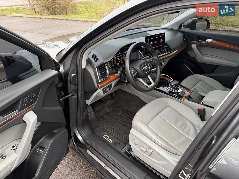 Внедорожник / Кроссовер Audi Q5 2021 в Кривом Роге