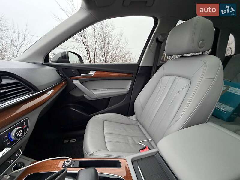 Внедорожник / Кроссовер Audi Q5 2021 в Кривом Роге