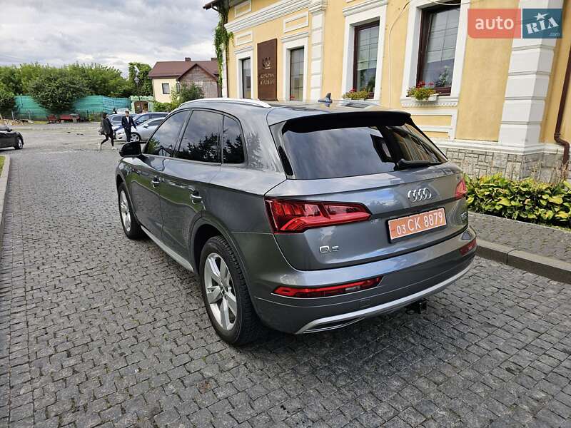 Внедорожник / Кроссовер Audi Q5 2017 в Луцке