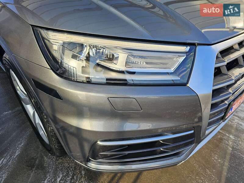 Внедорожник / Кроссовер Audi Q5 2017 в Луцке