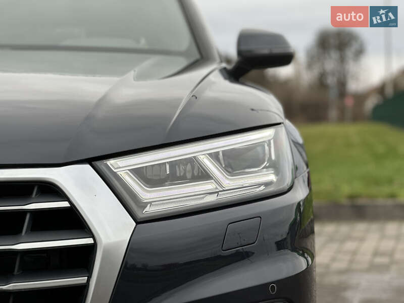 Внедорожник / Кроссовер Audi Q5 2020 в Ровно