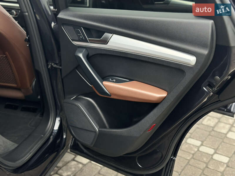 Внедорожник / Кроссовер Audi Q5 2020 в Ровно