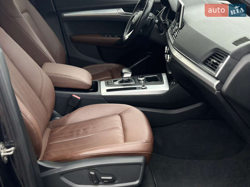 Внедорожник / Кроссовер Audi Q5 2020 в Ровно