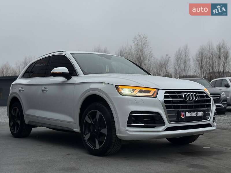 Внедорожник / Кроссовер Audi Q5 2018 в Ровно