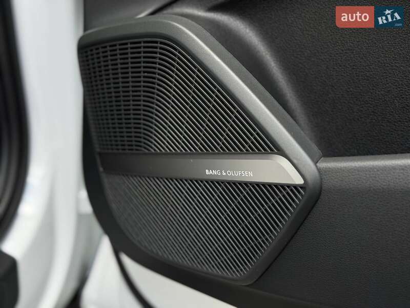 Внедорожник / Кроссовер Audi Q5 2018 в Ровно