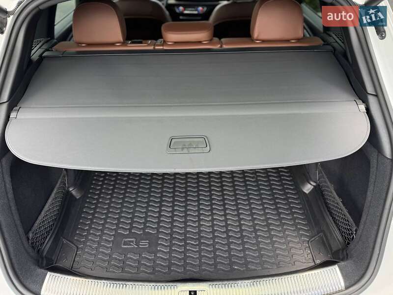 Внедорожник / Кроссовер Audi Q5 2018 в Ровно