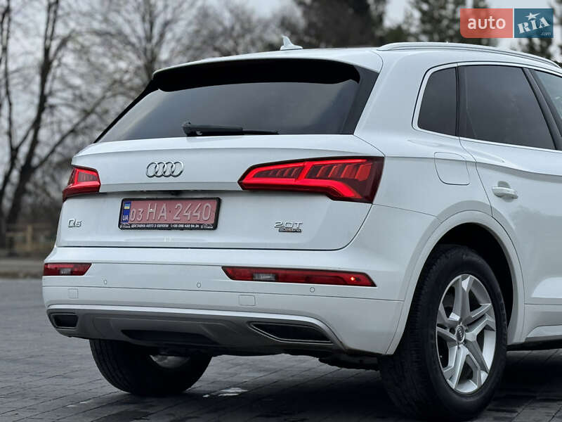 Позашляховик / Кросовер Audi Q5 2018 в Самборі