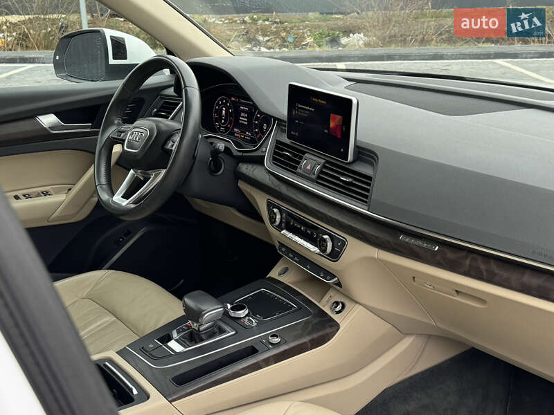 Позашляховик / Кросовер Audi Q5 2018 в Самборі