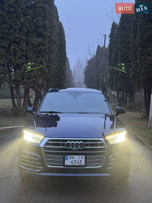 Внедорожник / Кроссовер Audi Q5 2019 в Ровно