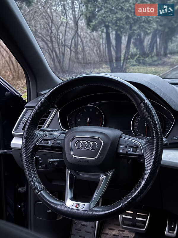 Внедорожник / Кроссовер Audi Q5 2019 в Ровно