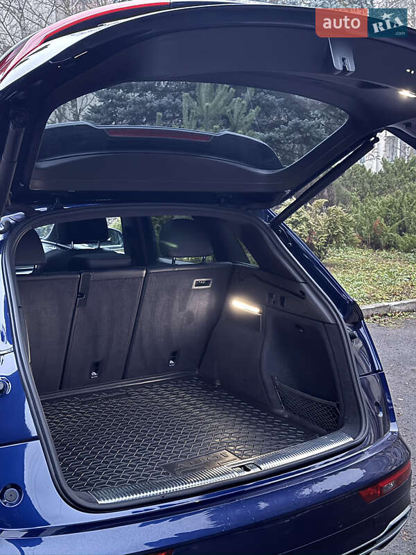 Внедорожник / Кроссовер Audi Q5 2019 в Ровно