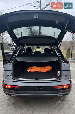 Внедорожник / Кроссовер Audi Q5 2020 в Киеве