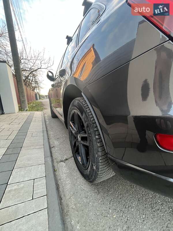 Позашляховик / Кросовер Audi Q5 2015 в Виноградові