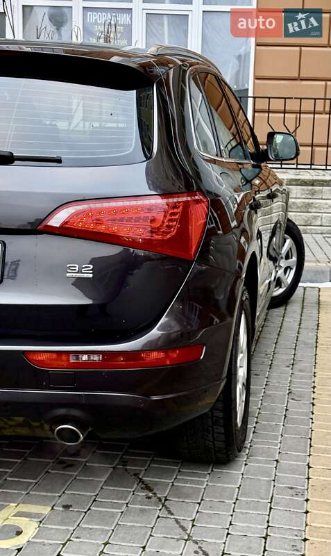 Внедорожник / Кроссовер Audi Q5 2009 в Одессе