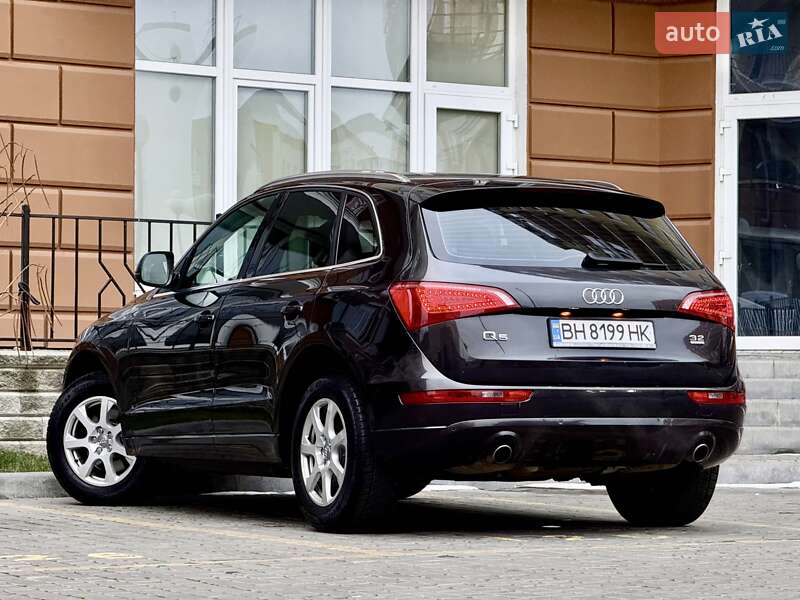 Внедорожник / Кроссовер Audi Q5 2009 в Одессе