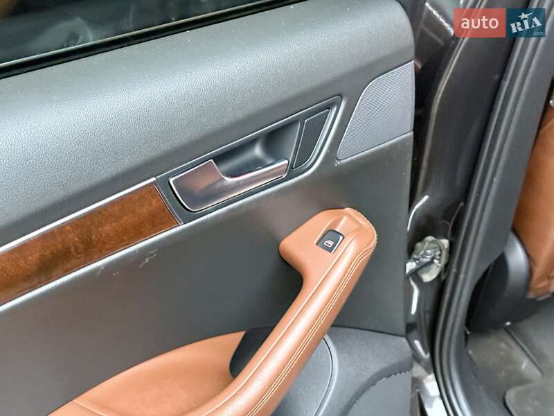 Внедорожник / Кроссовер Audi Q5 2009 в Одессе