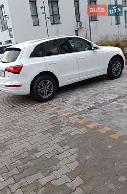 Позашляховик / Кросовер Audi Q5 2013 в Ужгороді