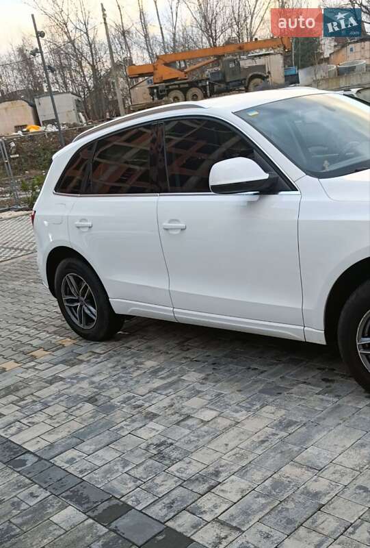 Позашляховик / Кросовер Audi Q5 2013 в Ужгороді