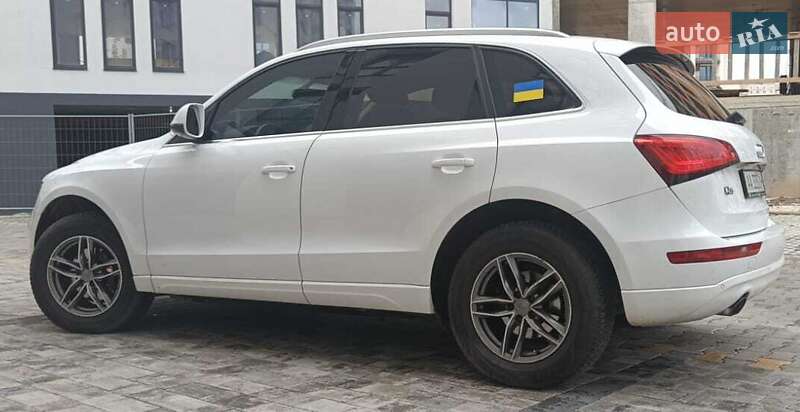 Позашляховик / Кросовер Audi Q5 2013 в Ужгороді
