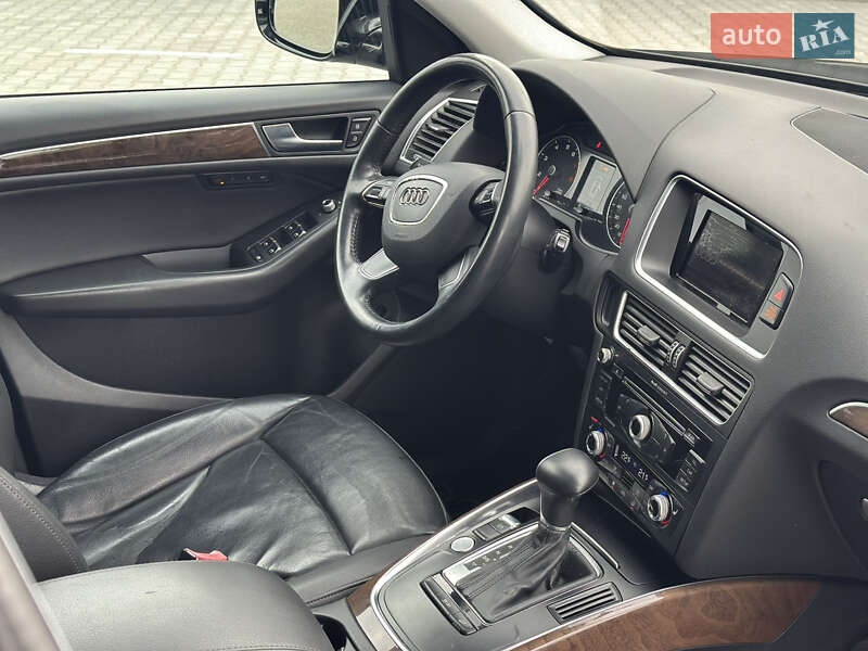 Внедорожник / Кроссовер Audi Q5 2015 в Виноградове