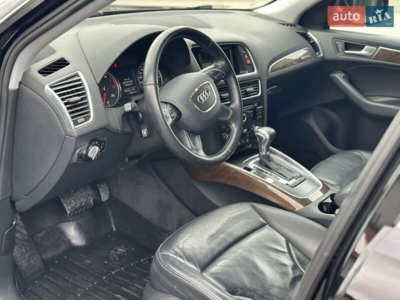 Внедорожник / Кроссовер Audi Q5 2015 в Виноградове