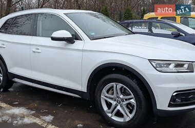 Позашляховик / Кросовер Audi Q5 2017 в Луцьку