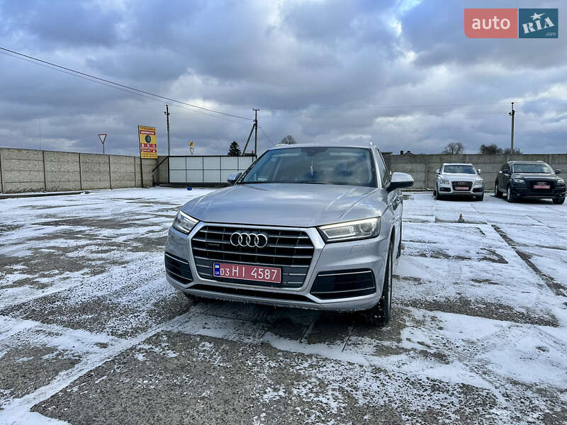 Позашляховик / Кросовер Audi Q5 2018 в Володимирі