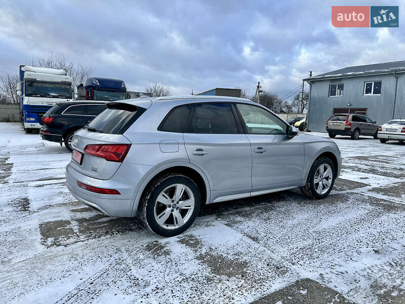 Позашляховик / Кросовер Audi Q5 2018 в Володимирі