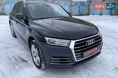 Внедорожник / Кроссовер Audi Q5 2017 в Ровно