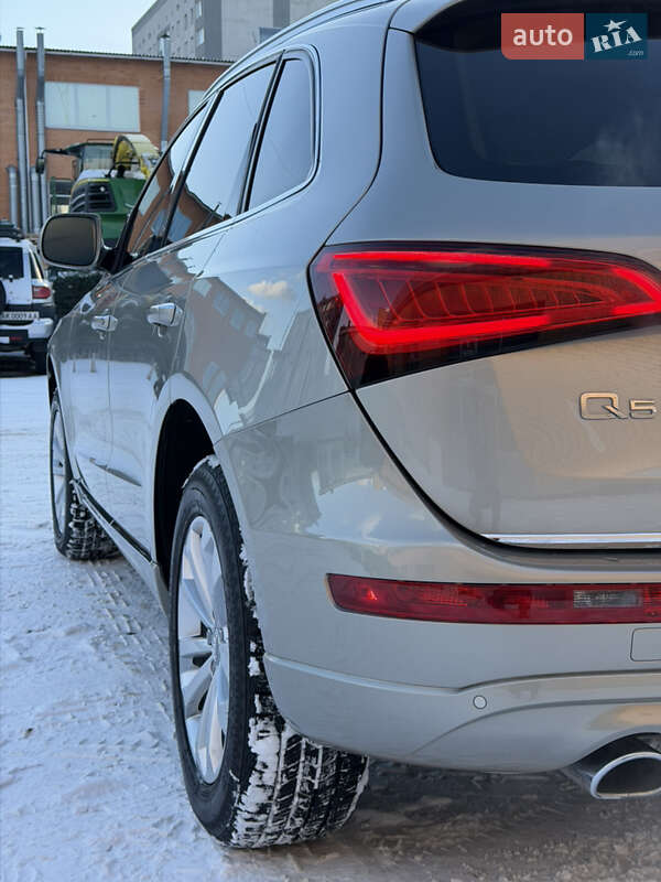 Внедорожник / Кроссовер Audi Q5 2015 в Луцке