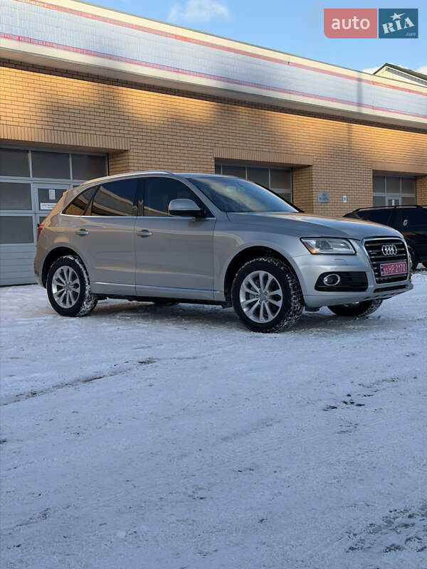 Внедорожник / Кроссовер Audi Q5 2015 в Луцке