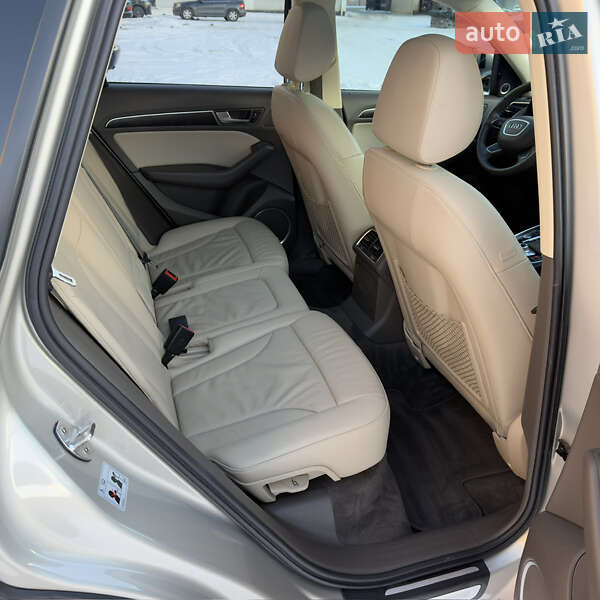 Внедорожник / Кроссовер Audi Q5 2015 в Луцке