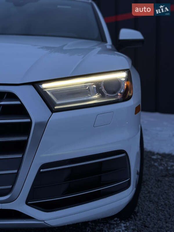 Внедорожник / Кроссовер Audi Q5 2017 в Луцке