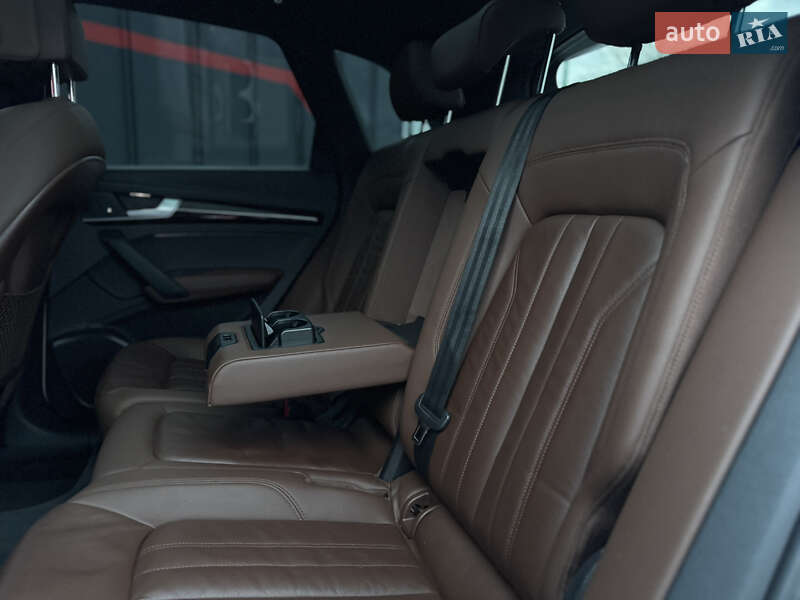 Внедорожник / Кроссовер Audi Q5 2017 в Луцке