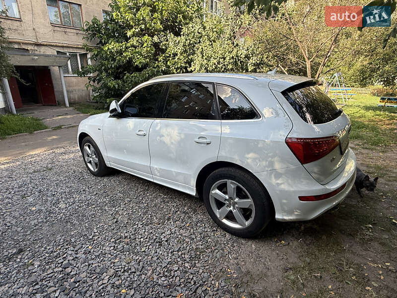 Позашляховик / Кросовер Audi Q5 2011 в Полтаві