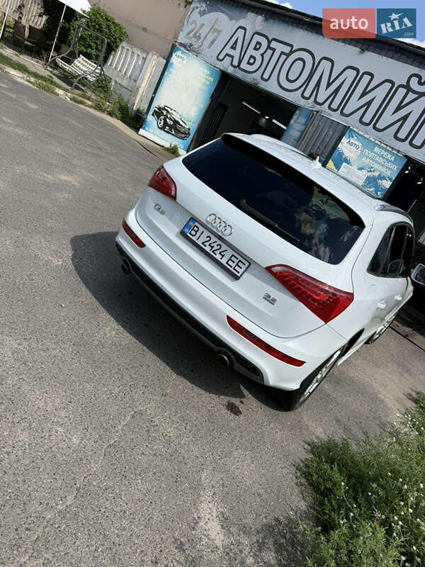 Позашляховик / Кросовер Audi Q5 2011 в Полтаві