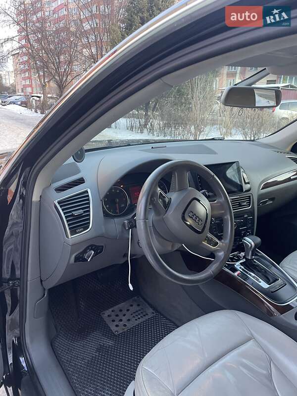 Позашляховик / Кросовер Audi Q5 2010 в Львові
