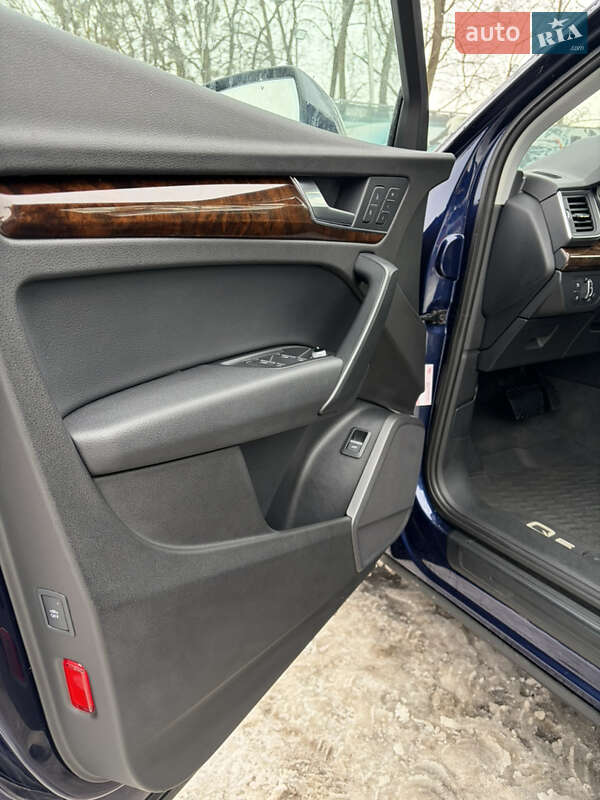 Позашляховик / Кросовер Audi Q5 2017 в Києві фото 19 Позашляховик / Кросовер Audi Q5 2017 в Києві