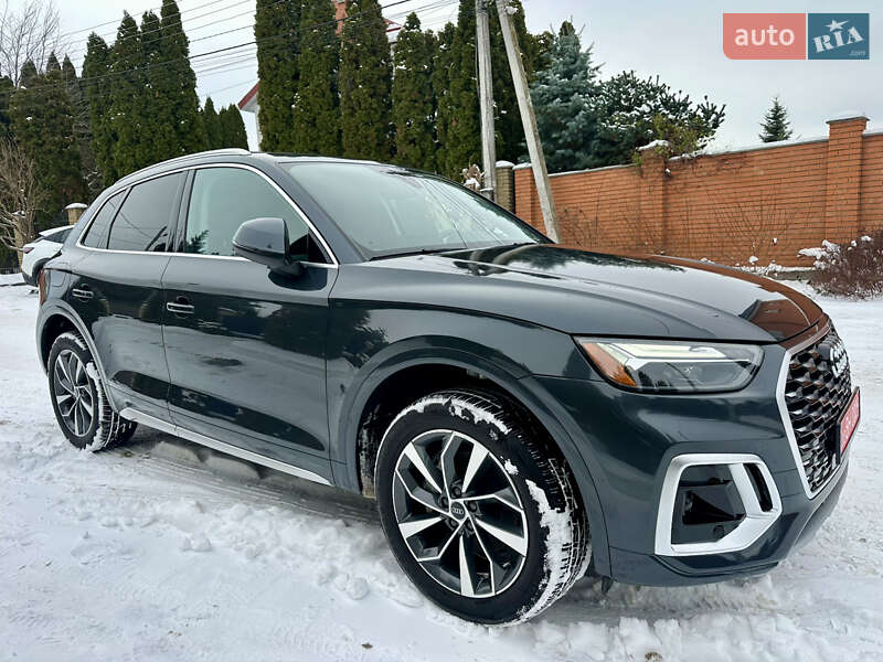 Внедорожник / Кроссовер Audi Q5 2021 в Киеве