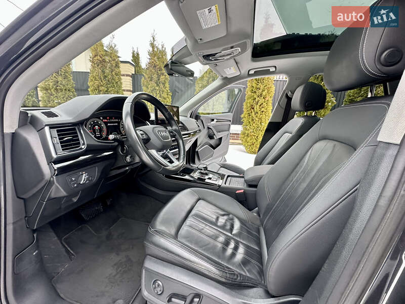 Внедорожник / Кроссовер Audi Q5 2021 в Киеве