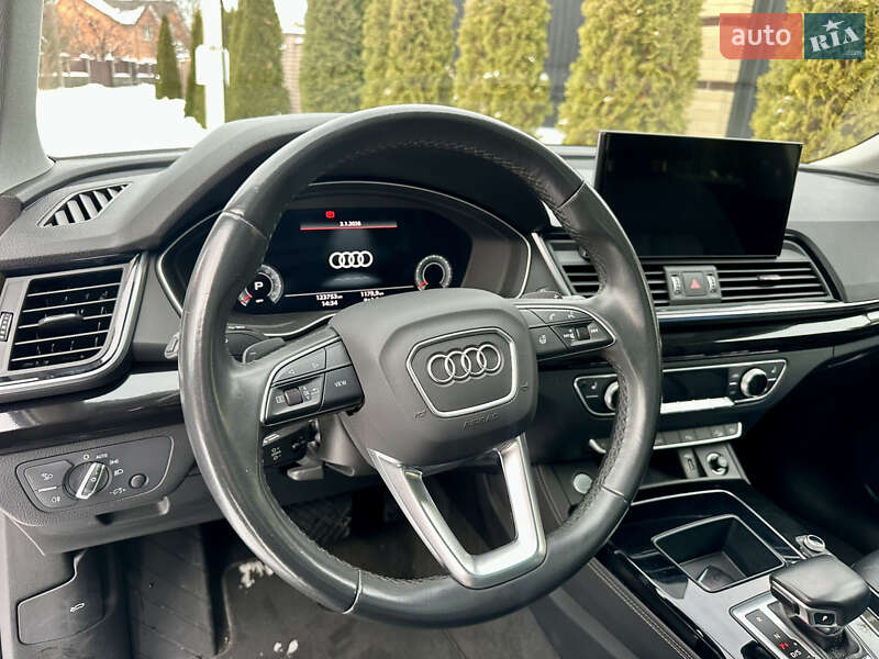 Внедорожник / Кроссовер Audi Q5 2021 в Киеве