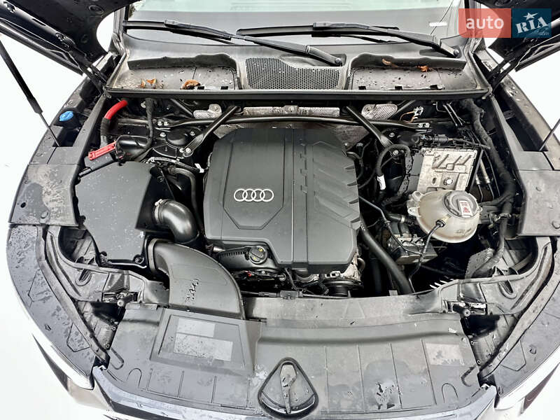 Внедорожник / Кроссовер Audi Q5 2021 в Киеве