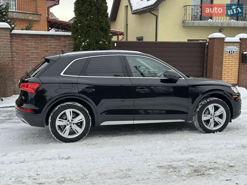 Внедорожник / Кроссовер Audi Q5 2018 в Киеве