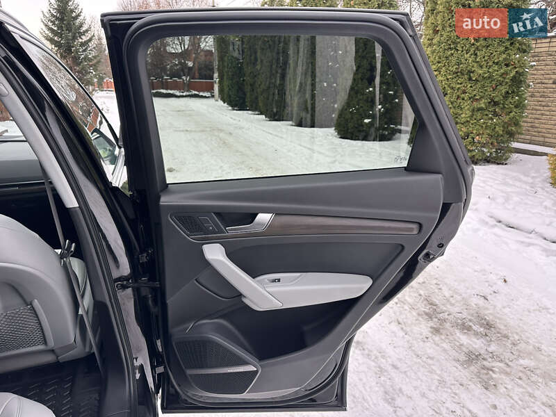 Внедорожник / Кроссовер Audi Q5 2018 в Киеве