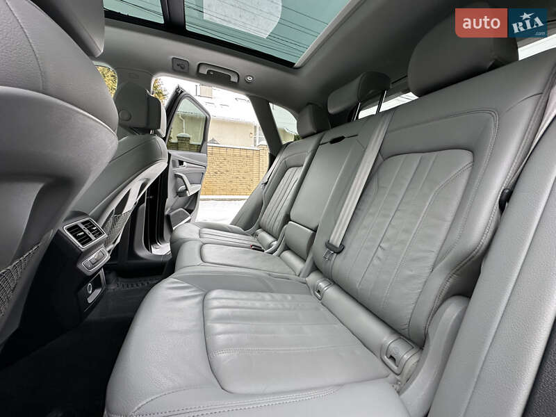 Внедорожник / Кроссовер Audi Q5 2018 в Киеве