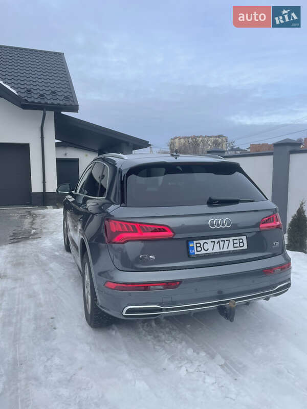 Внедорожник / Кроссовер Audi Q5 2017 в Львове