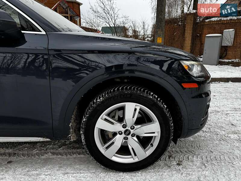 Внедорожник / Кроссовер Audi Q5 2017 в Киеве