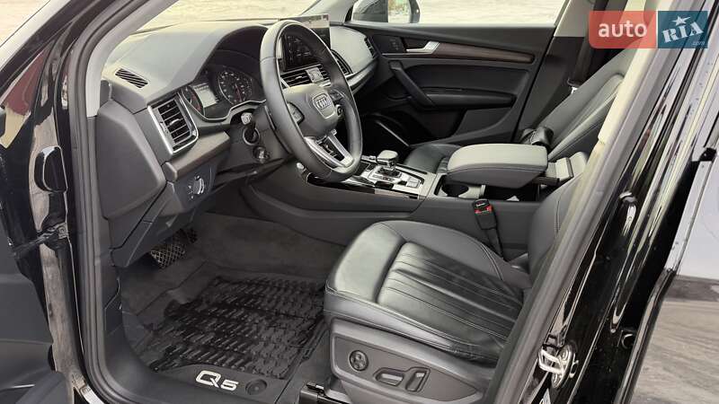 Внедорожник / Кроссовер Audi Q5 2023 в Киеве
