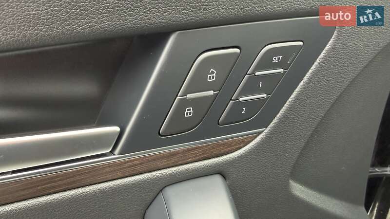 Внедорожник / Кроссовер Audi Q5 2023 в Киеве